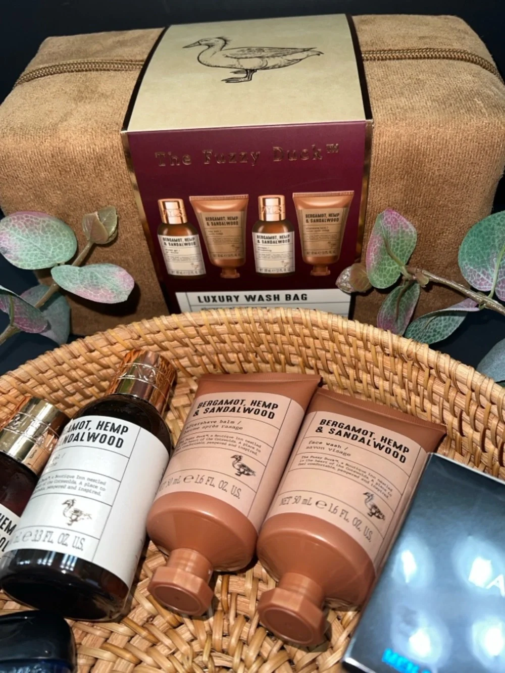 NWT Men’s Spa and Grooming Kit